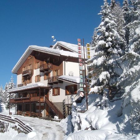 Albergo Pineta Gerola Alta エクステリア 写真