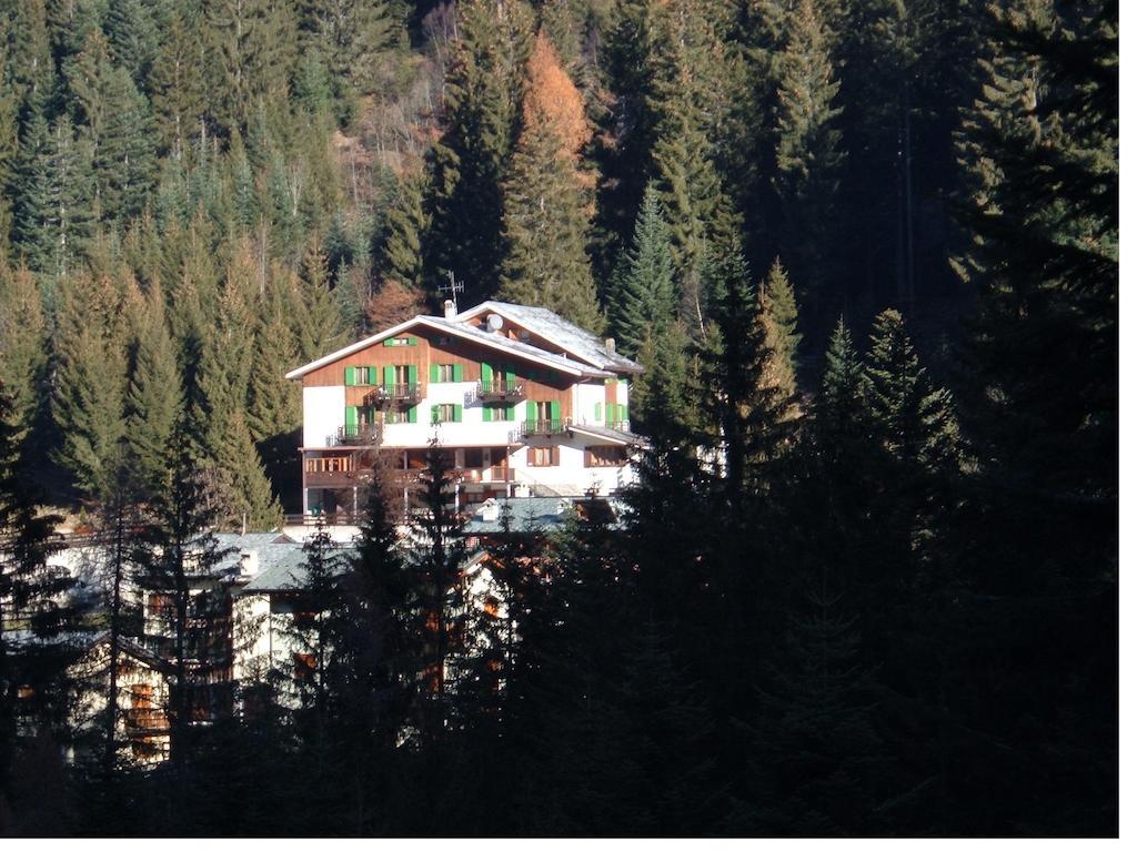 Albergo Pineta Gerola Alta エクステリア 写真